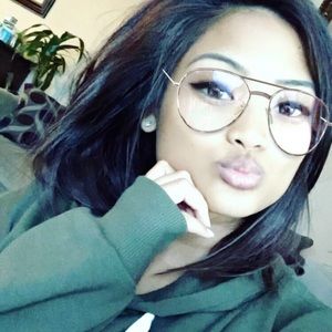 Meet your Posher, Jen